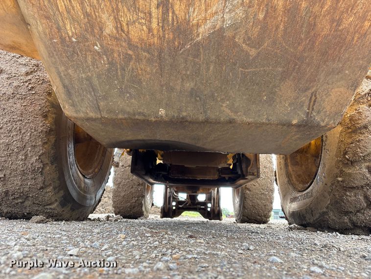 image for item EV2932 2006 John Deere 624J wheel loader