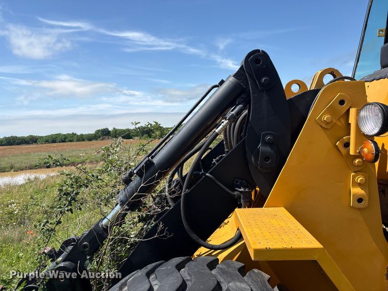 image for item EV2933 1988 Caterpillar IT28-B wheel loader