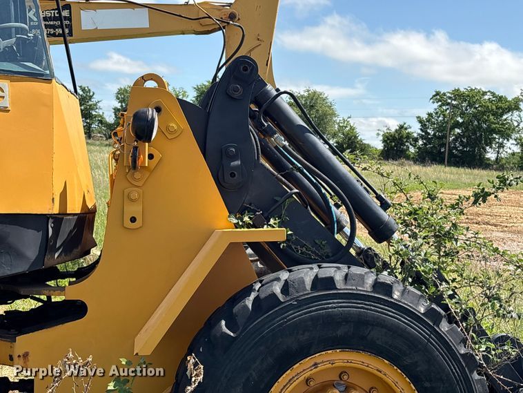 image for item EV2933 1988 Caterpillar IT28-B wheel loader