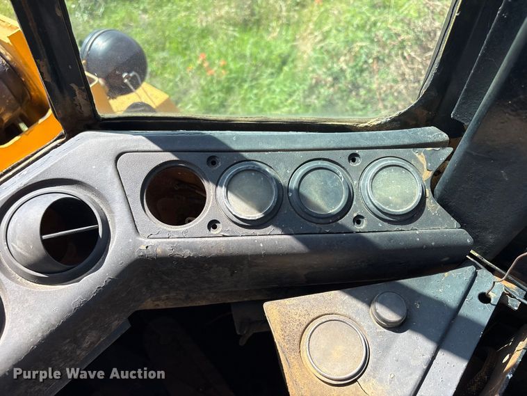 image for item EV2933 1988 Caterpillar IT28-B wheel loader
