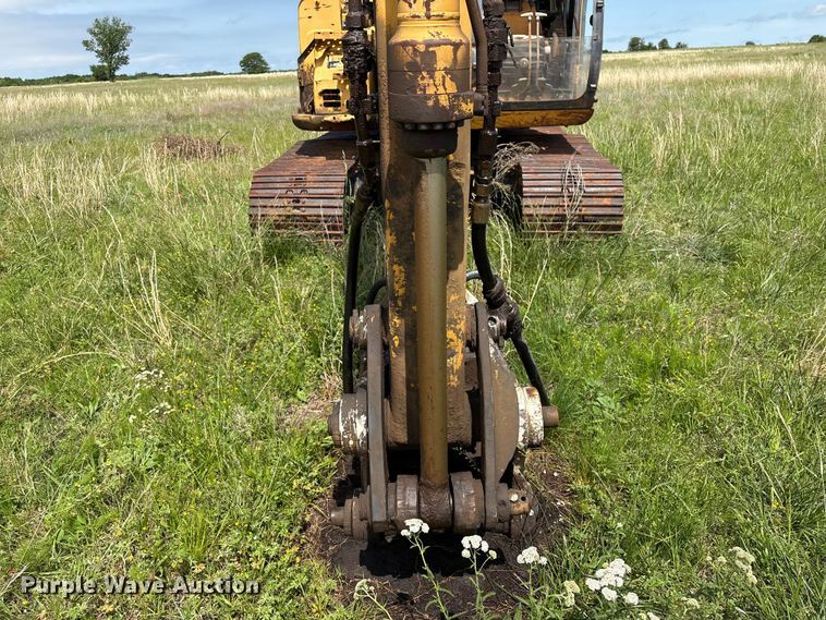 image for item EV2934 2006 John Deere 135C RTS excavator