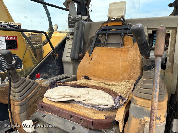 image for item EV2934 2006 John Deere 135C RTS excavator