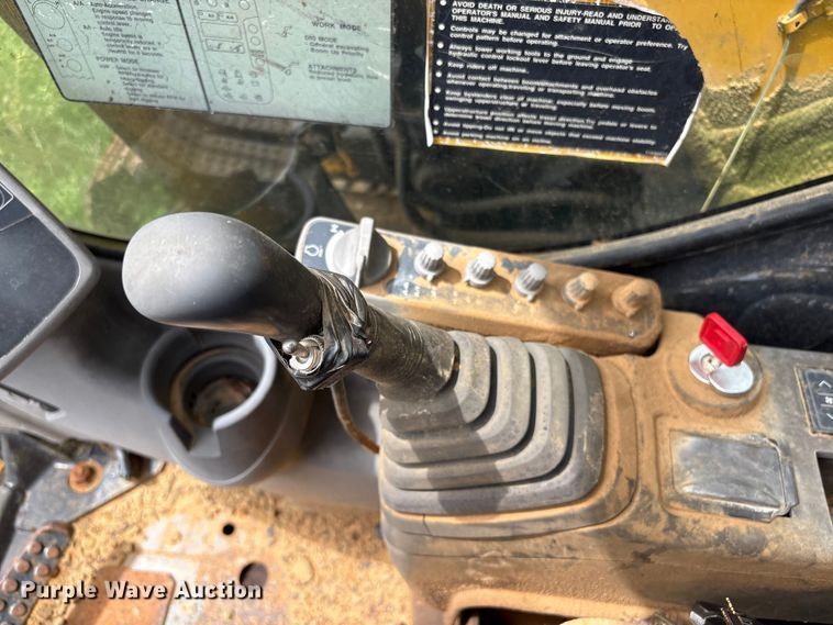 image for item EV2934 2006 John Deere 135C RTS excavator