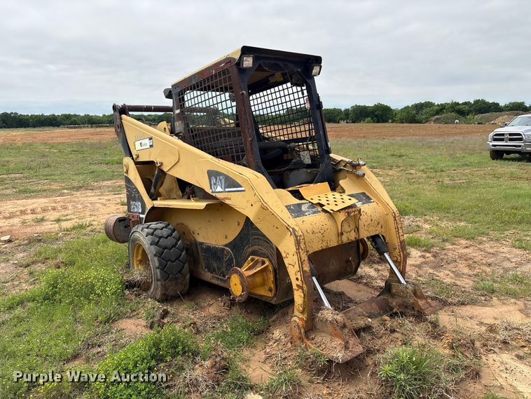 image for item EV2935 2006 Caterpillar 252B skid steer loader