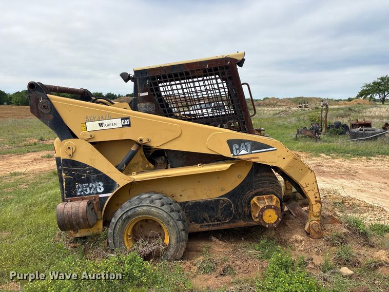 image for item EV2935 2006 Caterpillar 252B skid steer loader