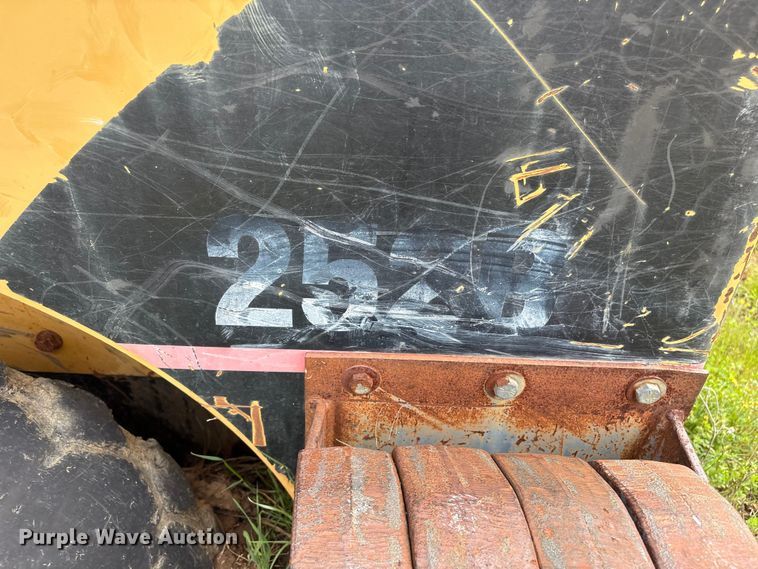 image for item EV2935 2006 Caterpillar 252B skid steer loader