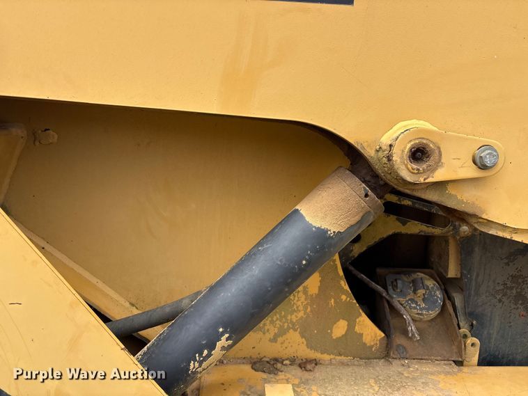 image for item EV2935 2006 Caterpillar 252B skid steer loader