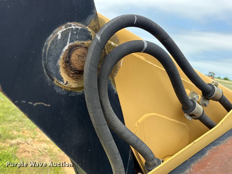 image for item EV2935 2006 Caterpillar 252B skid steer loader