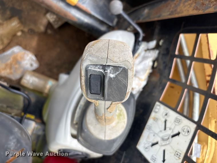 image for item EV2935 2006 Caterpillar 252B skid steer loader