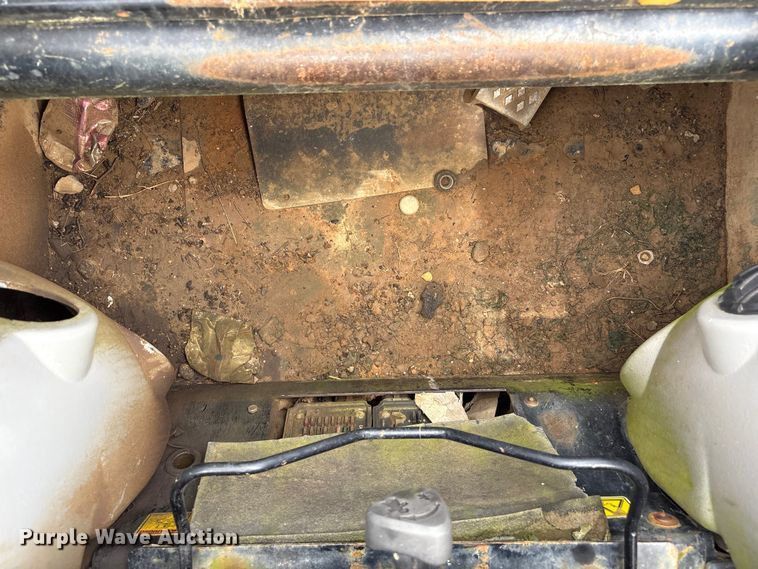 image for item EV2935 2006 Caterpillar 252B skid steer loader