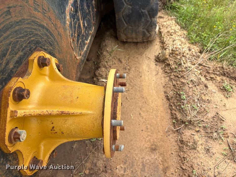 image for item EV2935 2006 Caterpillar 252B skid steer loader