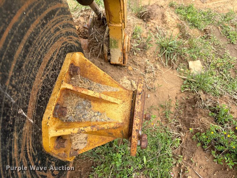 image for item EV2935 2006 Caterpillar 252B skid steer loader