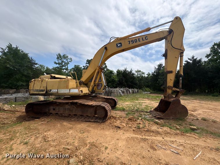 image for item EV2937 1994 790E LC excavator