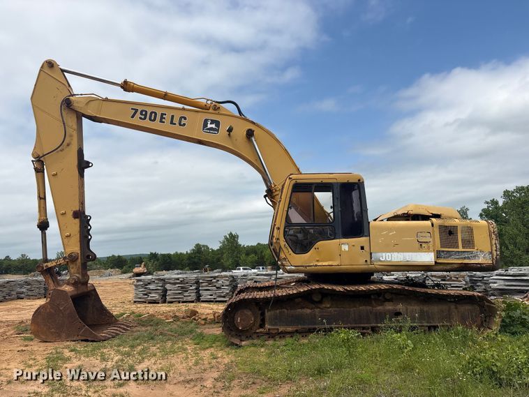image for item EV2937 1994 790E LC excavator