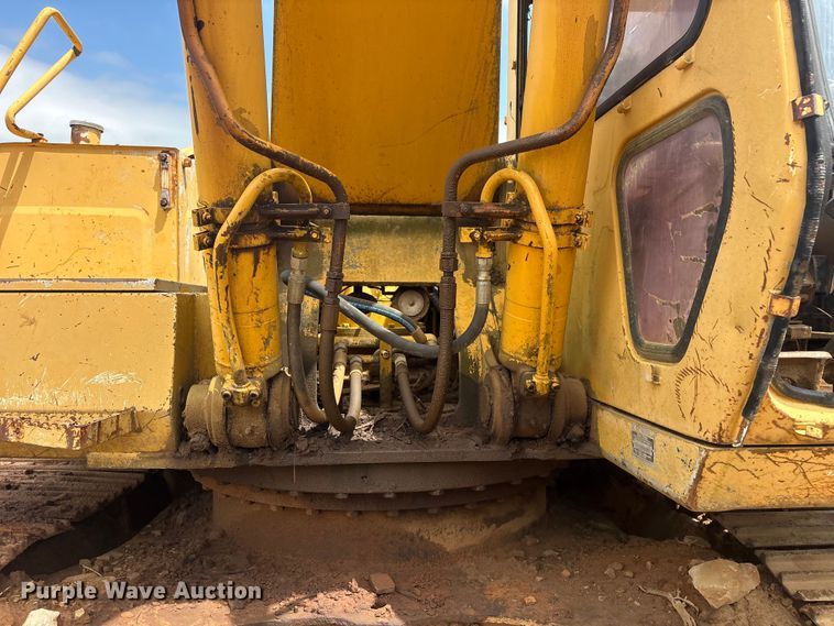image for item EV2937 1994 790E LC excavator