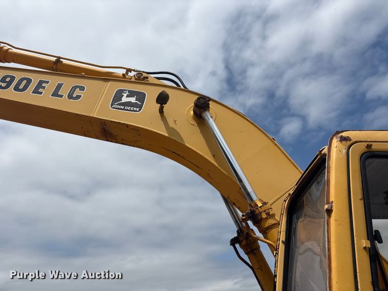 image for item EV2937 1994 790E LC excavator
