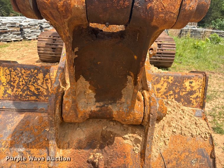 image for item EV2937 1994 790E LC excavator