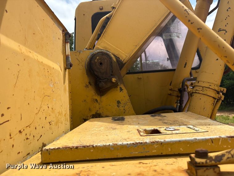 image for item EV2937 1994 790E LC excavator