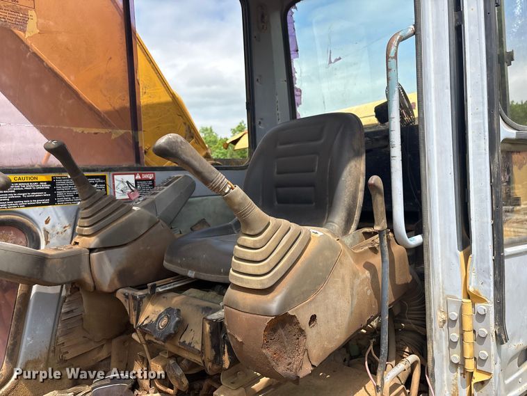 image for item EV2937 1994 790E LC excavator
