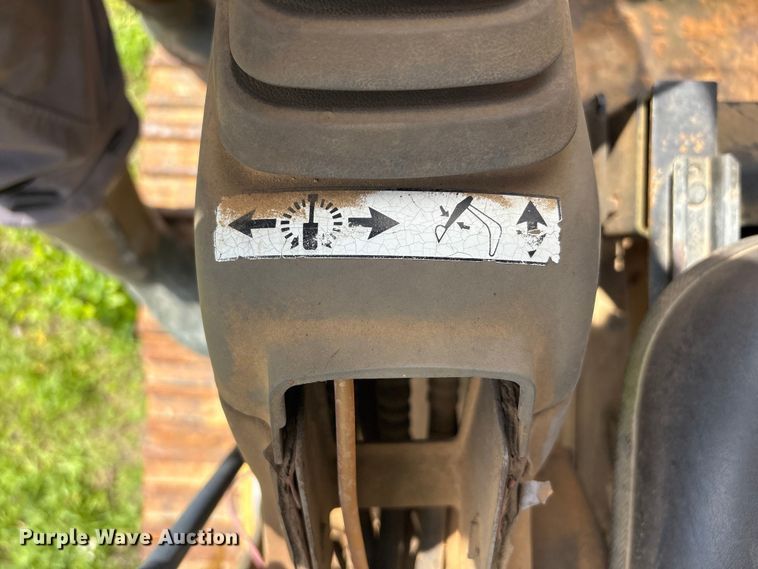 image for item EV2937 1994 790E LC excavator
