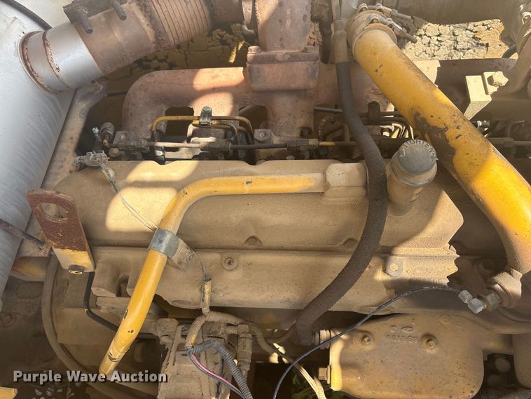 image for item EV2937 1994 790E LC excavator