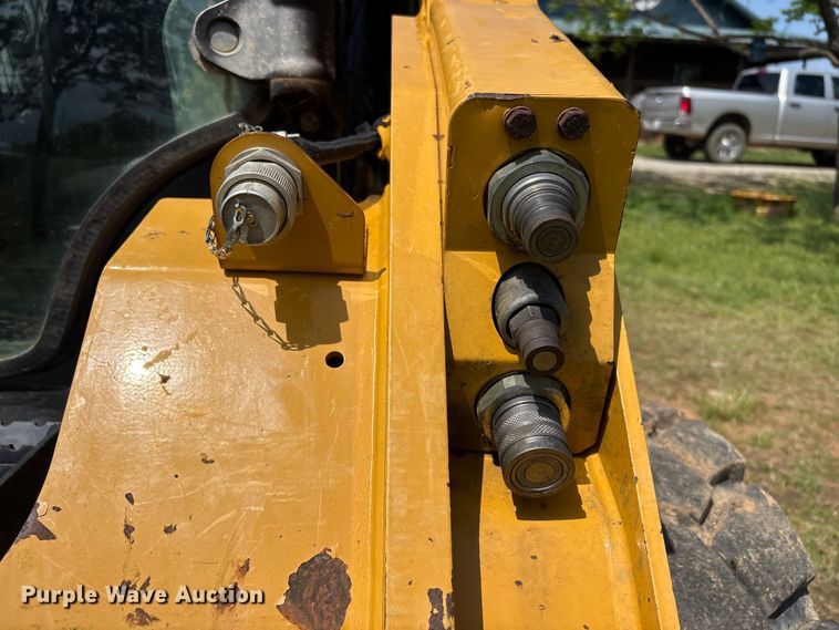 image for item EV2939 2015 Caterpillar 262D skid steer loader