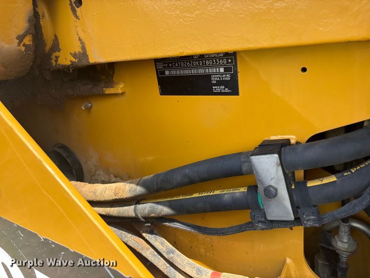 image for item EV2939 2015 Caterpillar 262D skid steer loader
