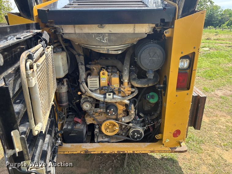 image for item EV2939 2015 Caterpillar 262D skid steer loader