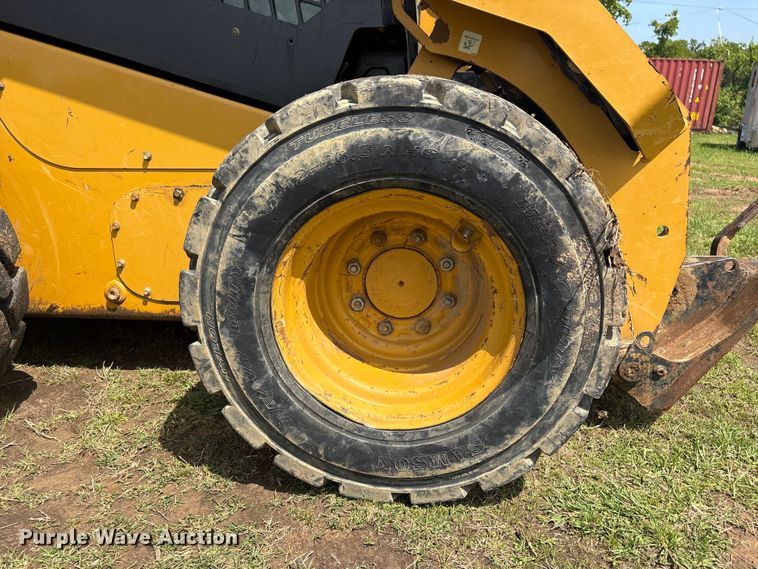 image for item EV2939 2015 Caterpillar 262D skid steer loader