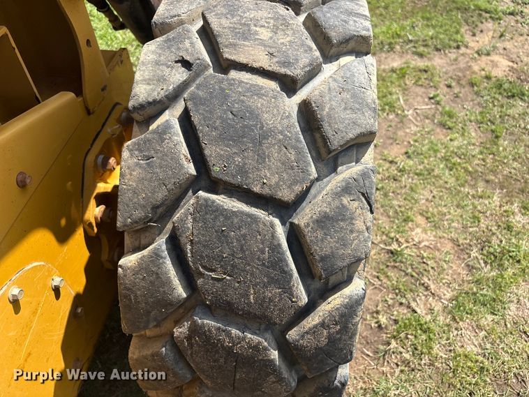 image for item EV2939 2015 Caterpillar 262D skid steer loader
