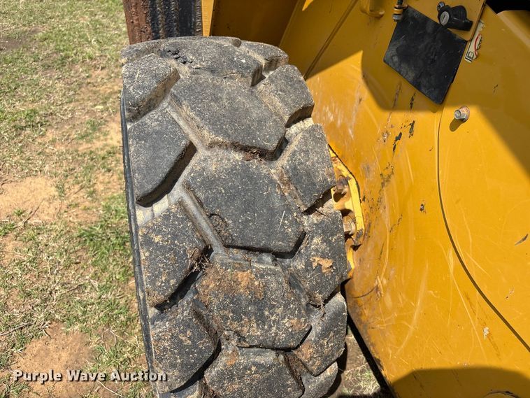 image for item EV2939 2015 Caterpillar 262D skid steer loader