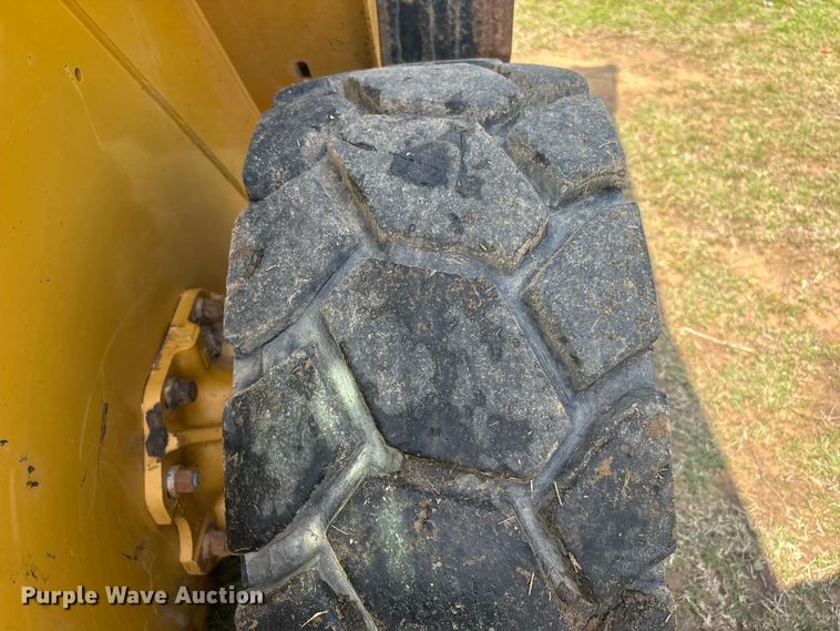 image for item EV2939 2015 Caterpillar 262D skid steer loader