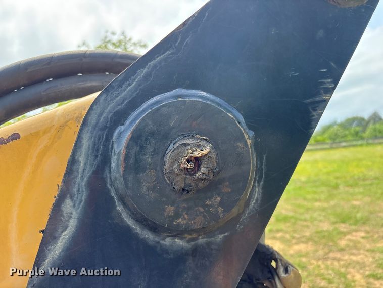 image for item EV2940 2015 Caterpillar 262D skid steer loader