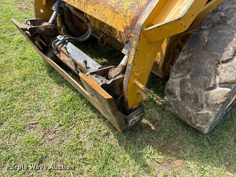 image for item EV2940 2015 Caterpillar 262D skid steer loader