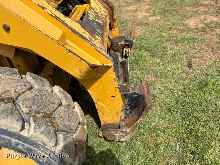 image for item EV2940 2015 Caterpillar 262D skid steer loader
