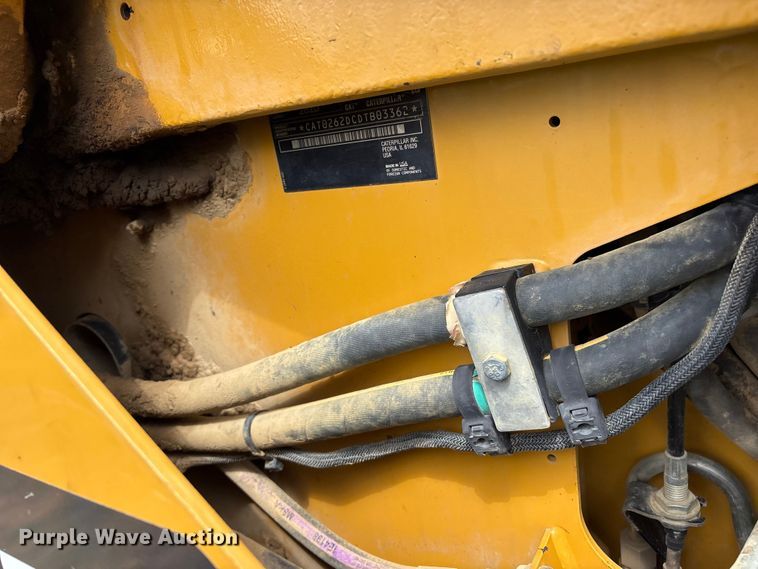 image for item EV2940 2015 Caterpillar 262D skid steer loader