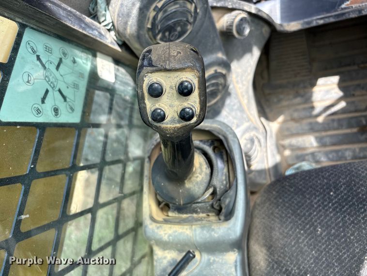 image for item EV2940 2015 Caterpillar 262D skid steer loader