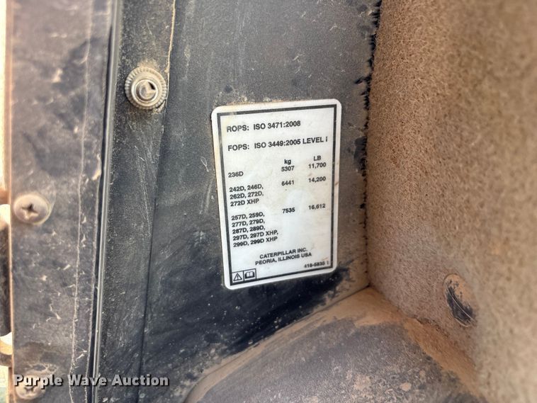 image for item EV2940 2015 Caterpillar 262D skid steer loader