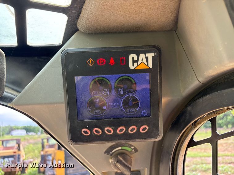 image for item EV2940 2015 Caterpillar 262D skid steer loader
