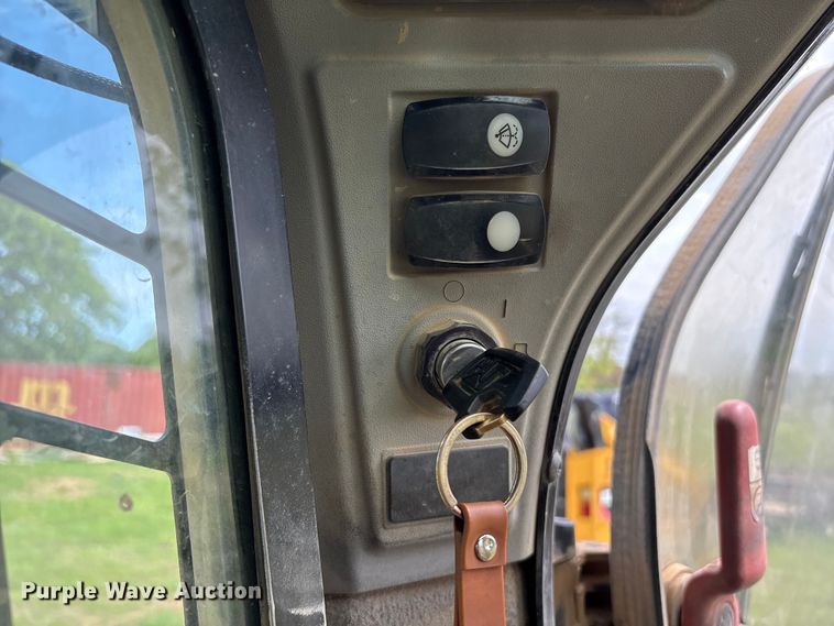 image for item EV2940 2015 Caterpillar 262D skid steer loader
