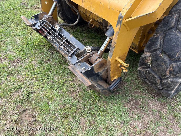 image for item EV2941 2019 Caterpillar 262D skid steer loader