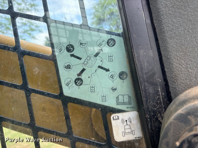 image for item EV2941 2019 Caterpillar 262D skid steer loader