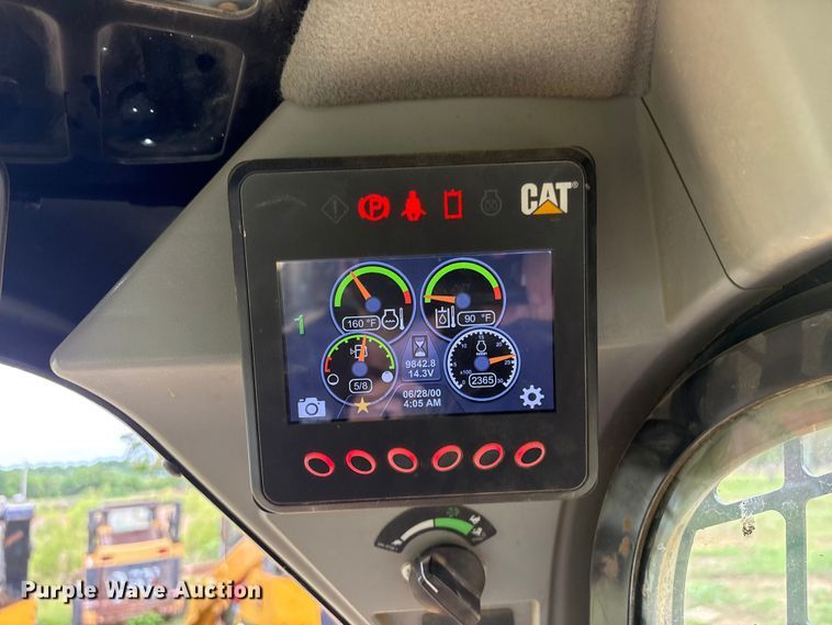 image for item EV2941 2019 Caterpillar 262D skid steer loader