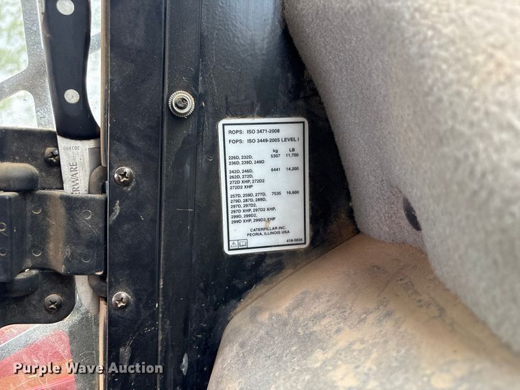 image for item EV2941 2019 Caterpillar 262D skid steer loader