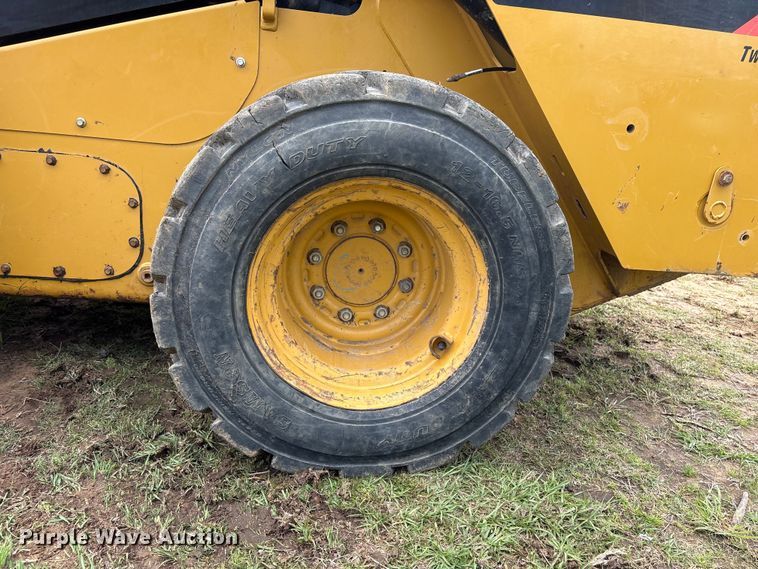 image for item EV2941 2019 Caterpillar 262D skid steer loader