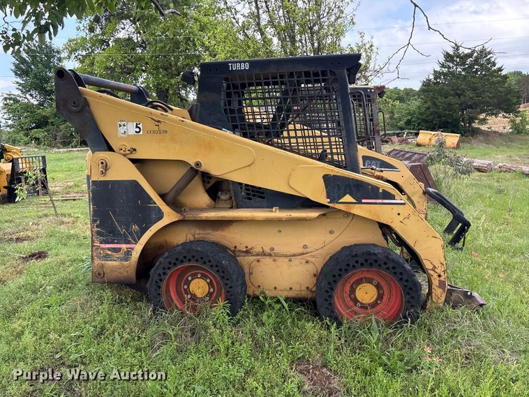 image for item EV2942 2003 Caterpillar 262 skid steer loader