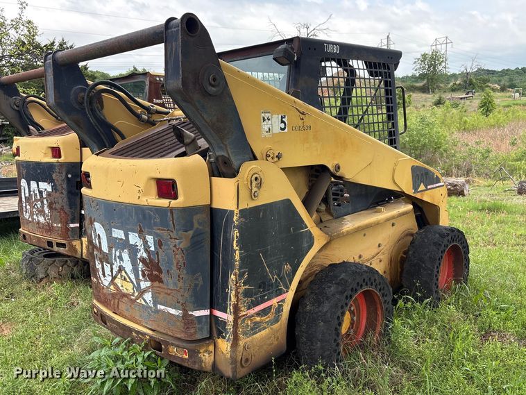 image for item EV2942 2003 Caterpillar 262 skid steer loader