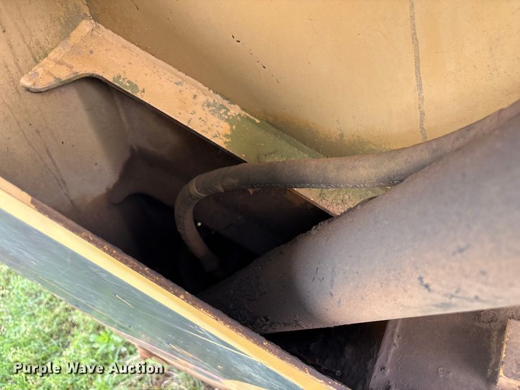 image for item EV2942 2003 Caterpillar 262 skid steer loader