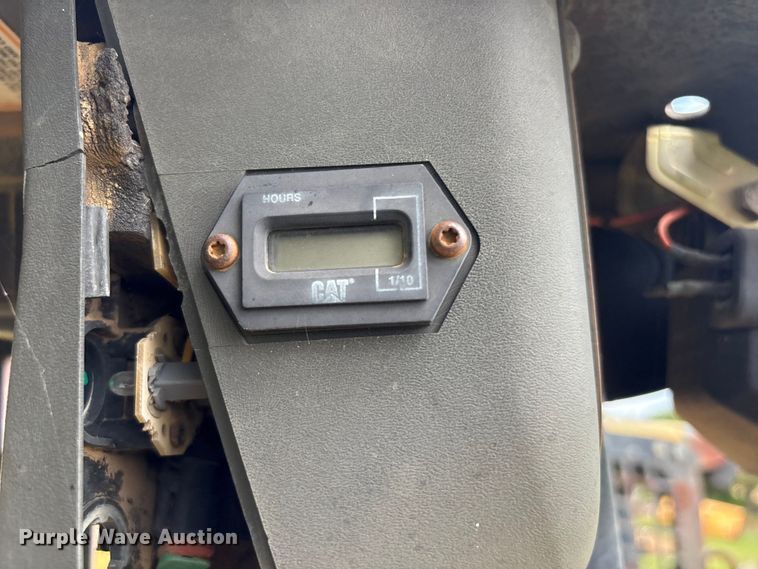 image for item EV2942 2003 Caterpillar 262 skid steer loader