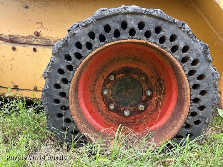 image for item EV2942 2003 Caterpillar 262 skid steer loader